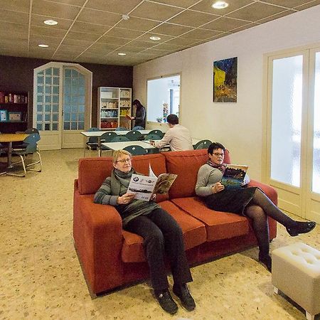 Отель Ymca Villeneuve Les Avignon Экстерьер фото