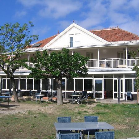 Отель Ymca Villeneuve Les Avignon Экстерьер фото