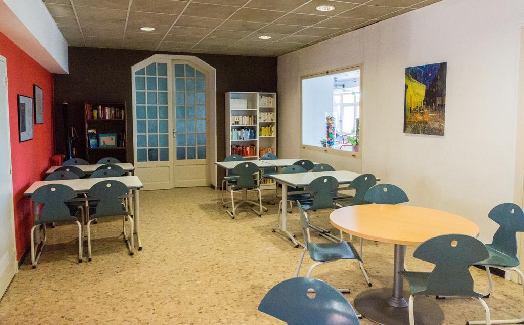 Отель Ymca Villeneuve Les Avignon Экстерьер фото